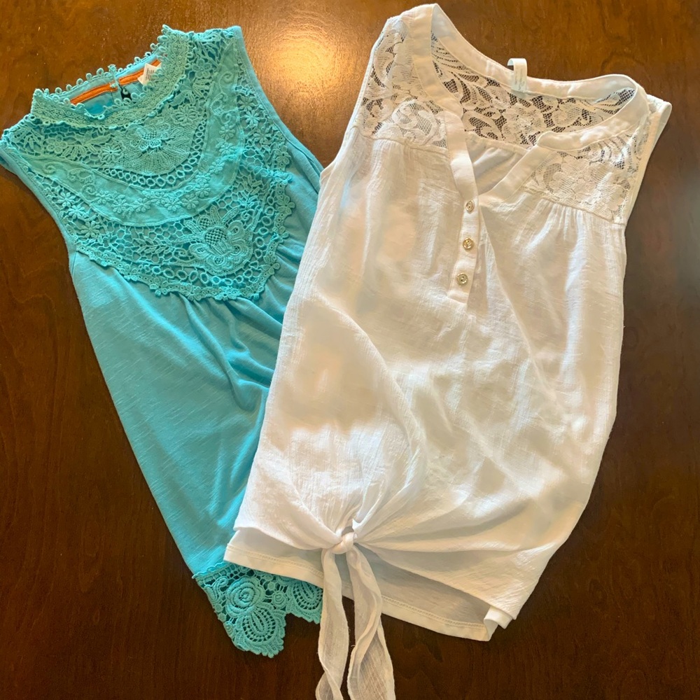 Sleeveless Blouse